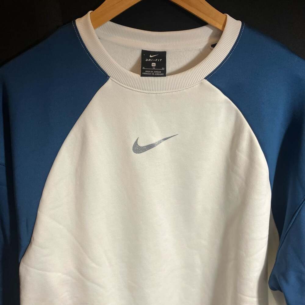 Nike Dri-FIT Raglan Sweatshirt Size XL Blue White